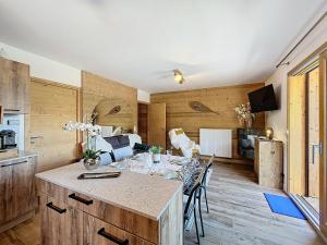 Appartements Appartement standing a Combloux avec balcon et parking - FR-1-560-156 : photos des chambres