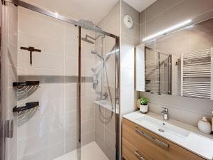 Appartements Appartement standing a Combloux avec balcon et parking - FR-1-560-156 : photos des chambres