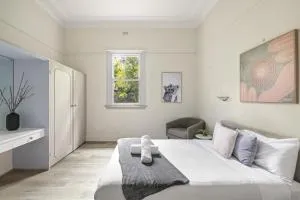 Private Double Room - Quaint Place in Lindfield - Shared Bathroom - Killara