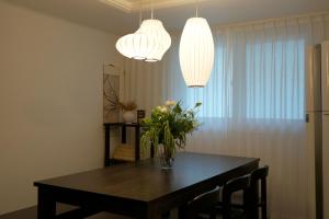 Modern hanok 6 minutes Hongik Station 3BR 1BT