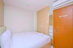 Best Deal 2BR Apartment at Cinere Bellevue Suites By Travelio