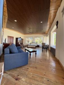 Kashi Anandam - Seetla