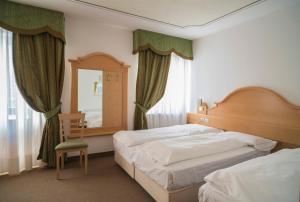 Standard Triple Room room in TH San Pellegrino - Monzoni Hotel