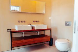 Silveira Bay Lounge Retreat