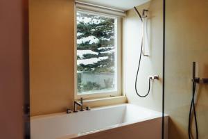 Silveira Bay Lounge Retreat