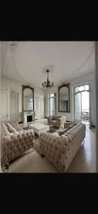 Très grand apartement hausmanien cœur du centre ville vu mer immédiate - Husseïn Dey