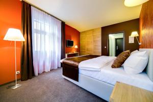 Double Room room in Hotel Restaurant Darwin