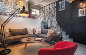 Beautiful Villa Nar with pool in Zminj