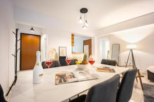 Acropolis Retreat Stay in Style