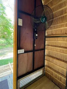 Honu Lodge Liwliwa Zambales