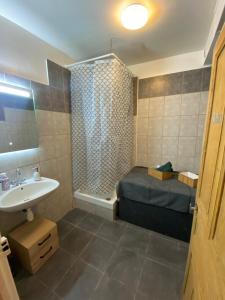 Appartements O Cosy, Grand T3, near train station : photos des chambres