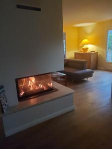 Maisons de vacances Charming Famillial House with pedestrian access to Village : Maison 5 Chambres