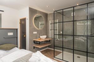 Panorama Wellness Lodge jacuzzi sauna and sunshower 2 persons copy