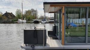 Houseboat Heeg 4 persons