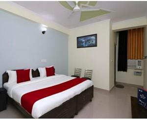 Hotel Aditya Residency Near Sector 63 Metro Station