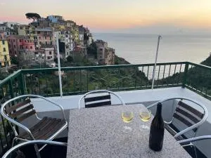 Appartamento Isola - In the center with Terrace - sea view & AC - Corniglia
