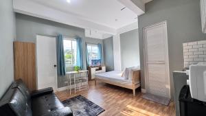 Bangketa Apartments - 3hvězdičkové hotely ve městě Antipolo