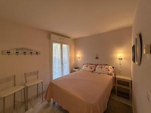 B051-Bel appartement au centre deux chambres et parking securise