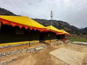 Adiyogi Campsite - Sari