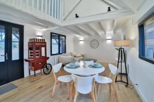 Maisons de vacances Le Ranch, charmante maison de style, proche de la mer et de Vannes dans le Golfe : photos des chambres