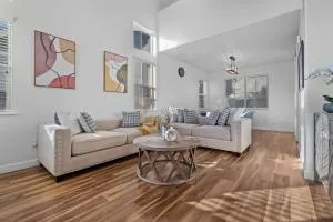 4 bedroom Home in Tracy 2 Minutes to Highway - 莱思罗普