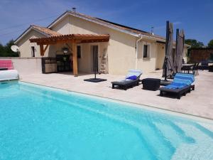 Cest la vie là ! Jolie maison avec piscine