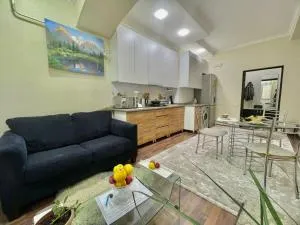Cozy Apartment near White House - Orto-Say