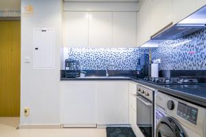 CHIC Sea View 2Bhk 4pax