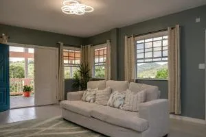 Bon Vivant Chateau Smart Apartment - Balata