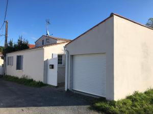 Maisons de vacances La Cocadiere : Maison 2 Chambres