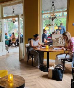 Hotel Int Holt 1654 Grand Café & Logement