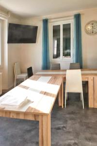 Maisons de vacances Maison spacieuse a Montsalvy avec grand jardin et terrasse : photos des chambres