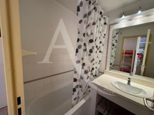 STUDIO 4 PERS, PKG, 1ERE LIGNE MER, PISCINE, TENNIS