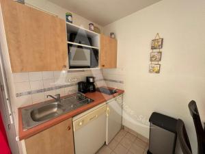 STUDIO 4 PERS, PKG, 1ERE LIGNE MER, PISCINE, TENNIS