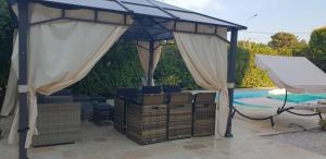 Maisons de vacances F1 Moderne avec Piscine privee et Vue sur le Garlaban : photos des chambres