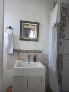 Bedrock Accommodation