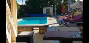 Maisons de vacances F1 Moderne avec Piscine privee et Vue sur le Garlaban : photos des chambres