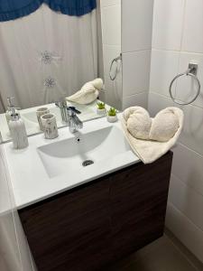 Moderno depa ideal para pareja con estacionamiento y Aire acondicionado