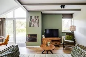 Grasmus I Kalme Woning met Openhaard en Tuin - Elp