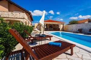MY DALMATIA - Holiday home Briscola with private pool and amazing outside kitchen