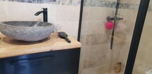 Maisons de vacances F1 Moderne avec Piscine privee et Vue sur le Garlaban : photos des chambres