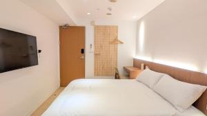 Giường Tầng Trong Phòng Ngủ Tập Thể Cho Nam Và Nữ (Bunk Bed in Mixed Dormitory Room)