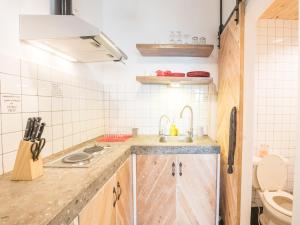 AGTA Nest Loft in Subic Bay with Self-Serve Breakfast - WiFi, Monkeys, Pet Friendly with a Fee