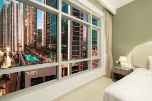 Beautiful 2 BR Apartment next to Opera I Burj View