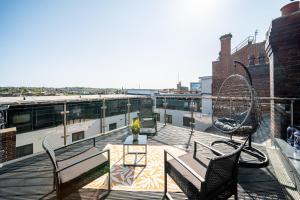 Hayy Apartments Stylish & Central Stays in Barnsley