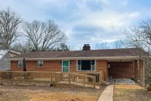 Southern Comfort - Middlesboro