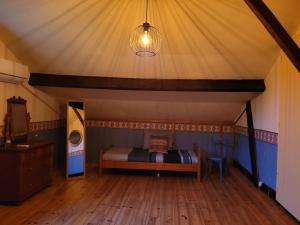 Maisons de vacances Holiday home Bois de la Borde with private pool : photos des chambres