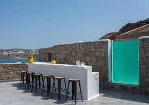 Villa Sapphire 6bed with Pool and Hot Tub in Ornos