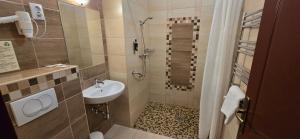 Triple Room without Air Conditioning room in Diana Club Hotel