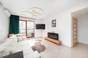 Sakura Deluxe Aparment by BookingHost